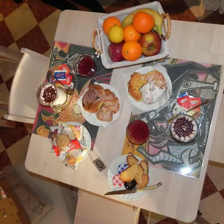 Milly Couette-café 3*